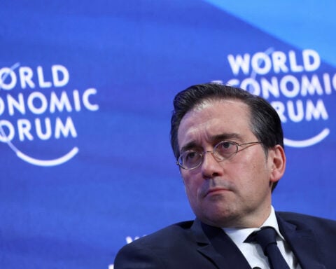 Too early to discuss troop deployment to Ukraine, says Spain