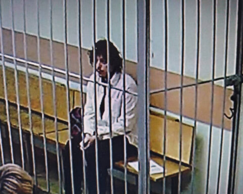 Russia freed American prisoner ahead of talks with Washington, US embassy spokesman says
