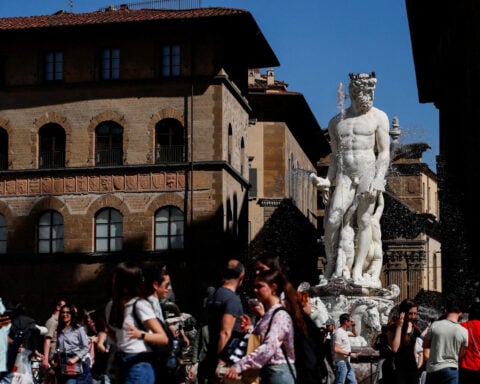 Florence bans check-in keyboxes as Italy acts against overtourism