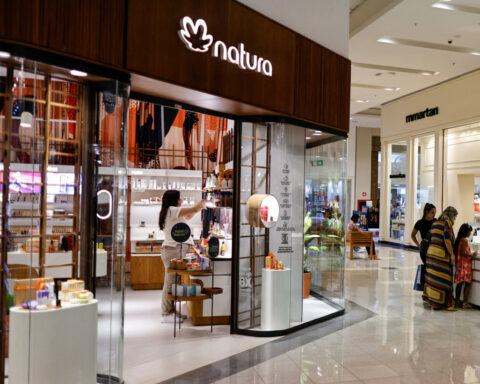 Brazil's Natura &Co in talks with IG4 for potential Avon deal