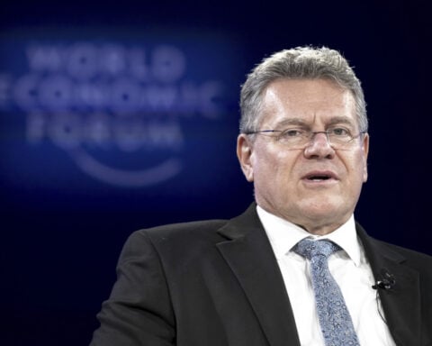EU official meets with Trump counterparts to resolve tariff threats
