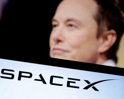 US says it will drop immigration case against SpaceX