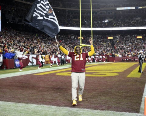 Ex-NFL star Clinton Portis joins DeSean Jackson's staff at Delaware State as running backs coach