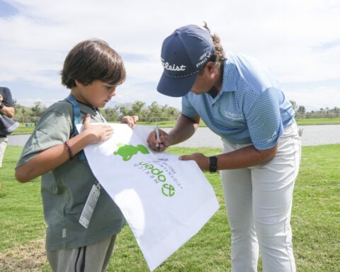 Aldrich Potgieter hangs on to 1-shot lead in Mexico Open