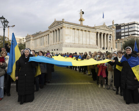 EU leaders will hold an emergency summit on Ukraine and European security