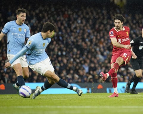 Liverpool marching toward Premier League title after statement win at Man City