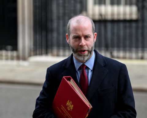 Britain and India to restart trade talks in New Delhi on Monday