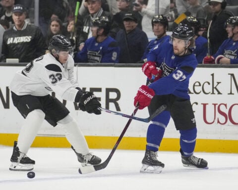 Bieber, Roenick among those who skate in hockey benefit for LA fire relief fund