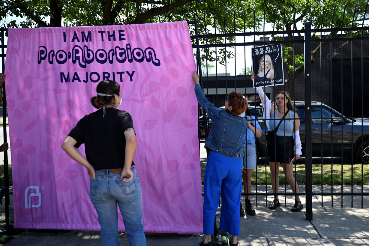 US Supreme Court rebuffs free speech challenge to abortion clinic buffer zones