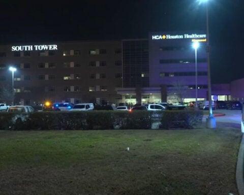 Deputy shoots and kills inmate after scuffle over gun in hospital room, HPD says