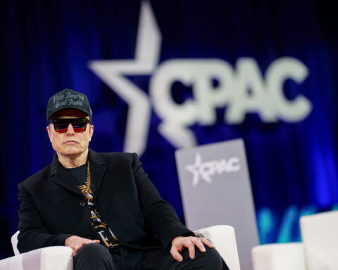 Elon Musk has lost $52 billion in net worth this year. He’s still the richest person in the world