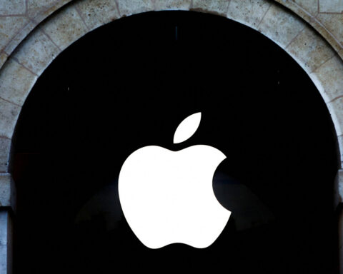 Trump asks Apple to end diversity policies after shareholders vote in favor