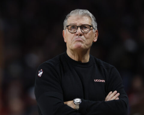 Auriemma and Martelli headline Joe Lapchick Character Award recipients