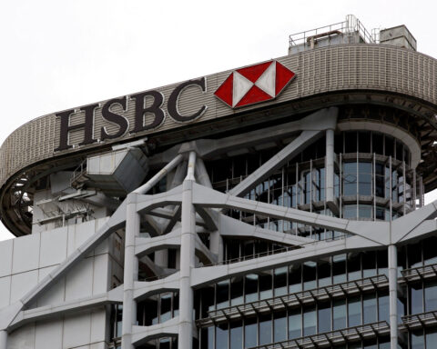 HSBC cutting staff numbers by 900 at China Pinnacle unit, sources say