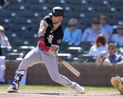 White Sox outfielder Andrew Benintendi out 4 to 6 weeks with broken hand after being hit by pitch