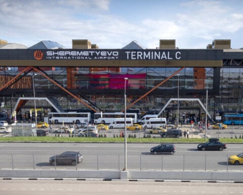Moscow asks for direct flights to resume between Russia and the US