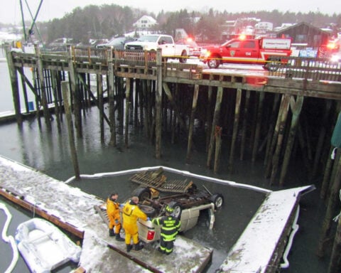 Truck falls 20 feet into the ocean