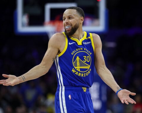 Steph Curry dunks for first time in six years, says it will be ‘the last’ of his career