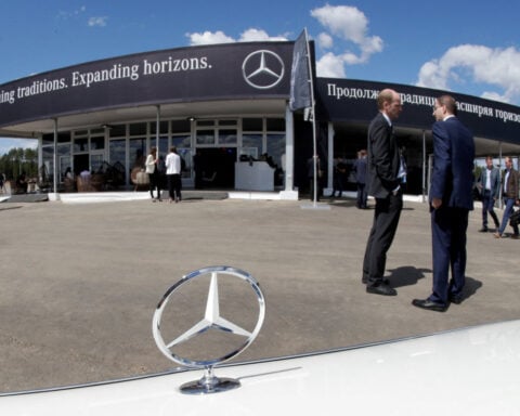 Mercedes-Benz to cut headcount, lower pay increases amid cost-cutting drive