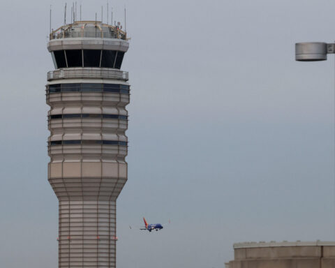 Lawmakers to hold hearing on persistent US air traffic staffing, infrastructure woes