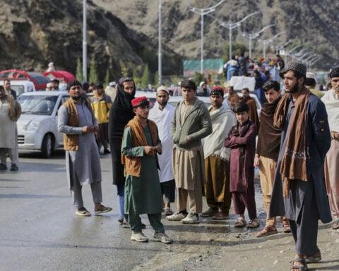 Residents flee border area as Afghan and Pakistani forces clash over crossing closure