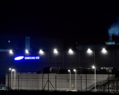 Samsung SDI CEO says EV demand to remain sluggish until H1 of 2026