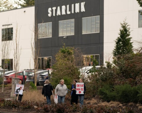Starlink has no plans to take over any FAA telecom contract