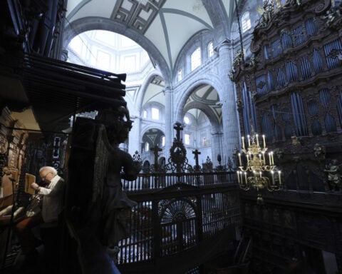 In Mexico City, this German organist says music is a gift from God and the organ's sound is proof