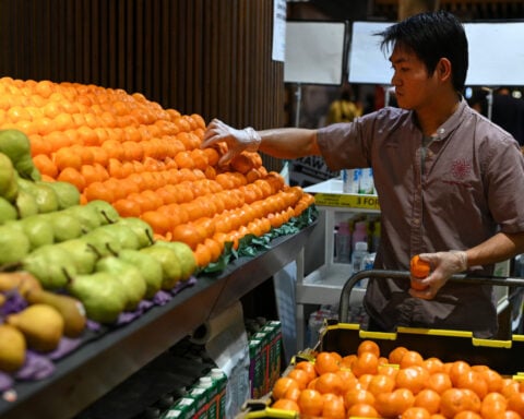 Australia household spending rises for fourth month in January