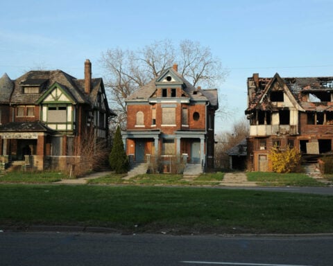 Knocking down abandoned buildings has a lot of benefits for Detroit − but it’s costly for cities