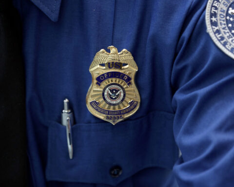 US ends collective bargaining for 50,000 TSA officers