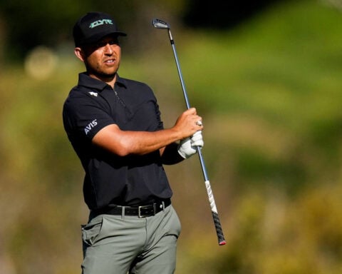 Xander Schauffele makes a late push and extends his PGA Tour cut streak to 58 in a row