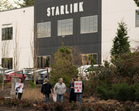 US okays higher-power cellphone service for Musk's Starlink despite objections