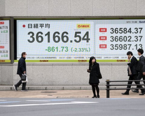 Asian stocks slump amid US recession fears