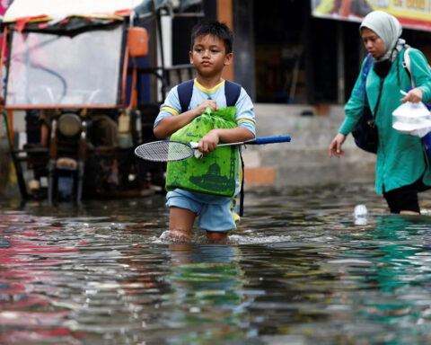 Cities face 'whiplash' of floods, droughts as temperatures rise, study warns