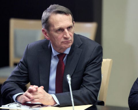 Putin's spy chief holds phone call with CIA director