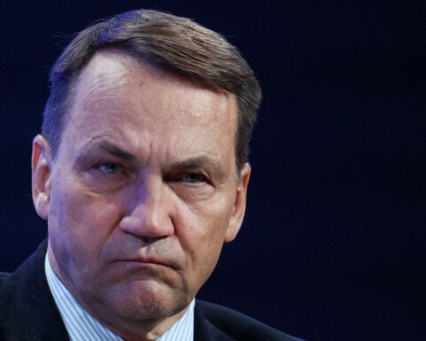 Poland confirms supplies of US arms to Ukraine have resumed