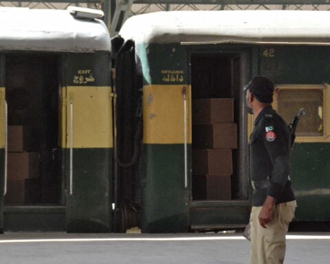 Pakistan train hijack hostages end ordeal with arrival in Quetta