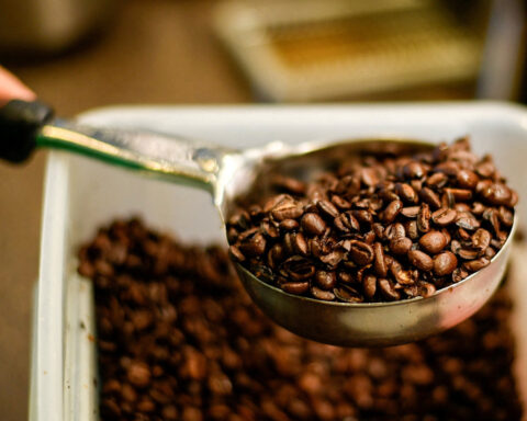 Coffee price shocks take about a year to feed through to consumers, UN report says