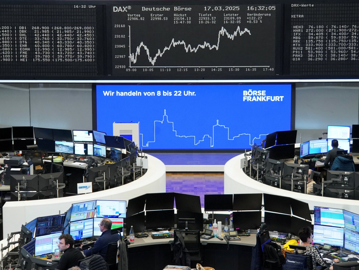 US stocks slide as Fed convenes; euro gains as Germany passes debt reform