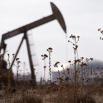 US natural gas prices climb 2% to one-week high on record LNG flows, daily output drop