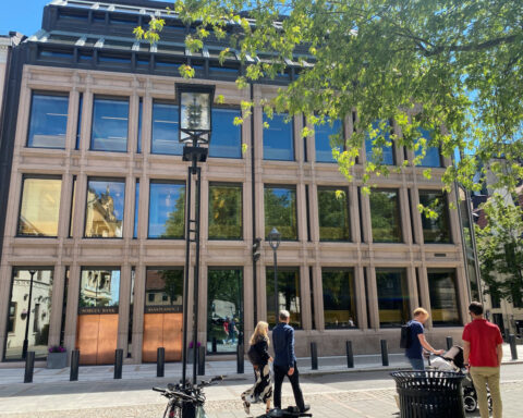Norway sovereign wealth fund makes $1 billion real estate investments
