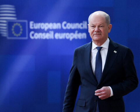 Europe must put Ukraine in strong position for any ceasefire, Scholz says