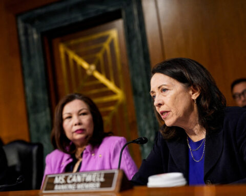 US senators blast FAA for failing to act earlier on helicopters near airplanes