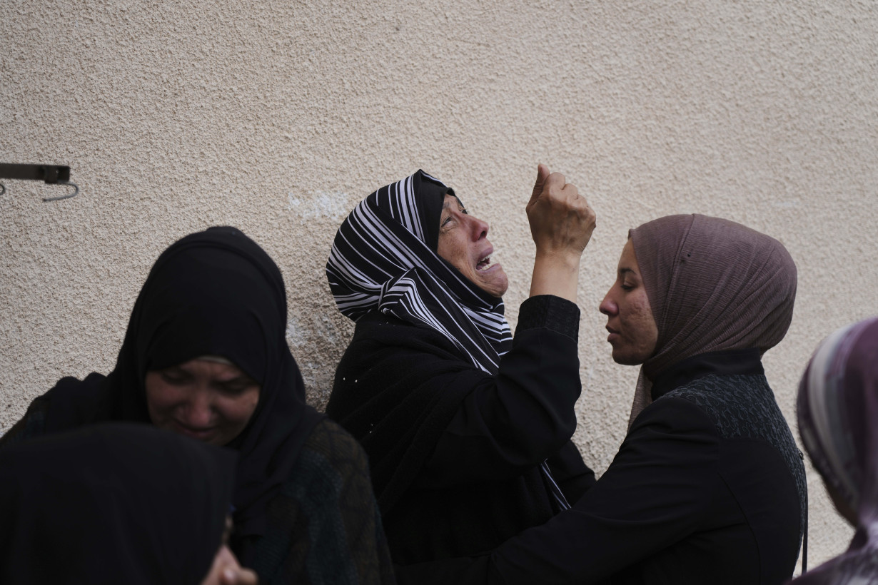 Middle East latest: Israeli strikes kill 25 people in Gaza as Supreme Court hears Shin Bet cases