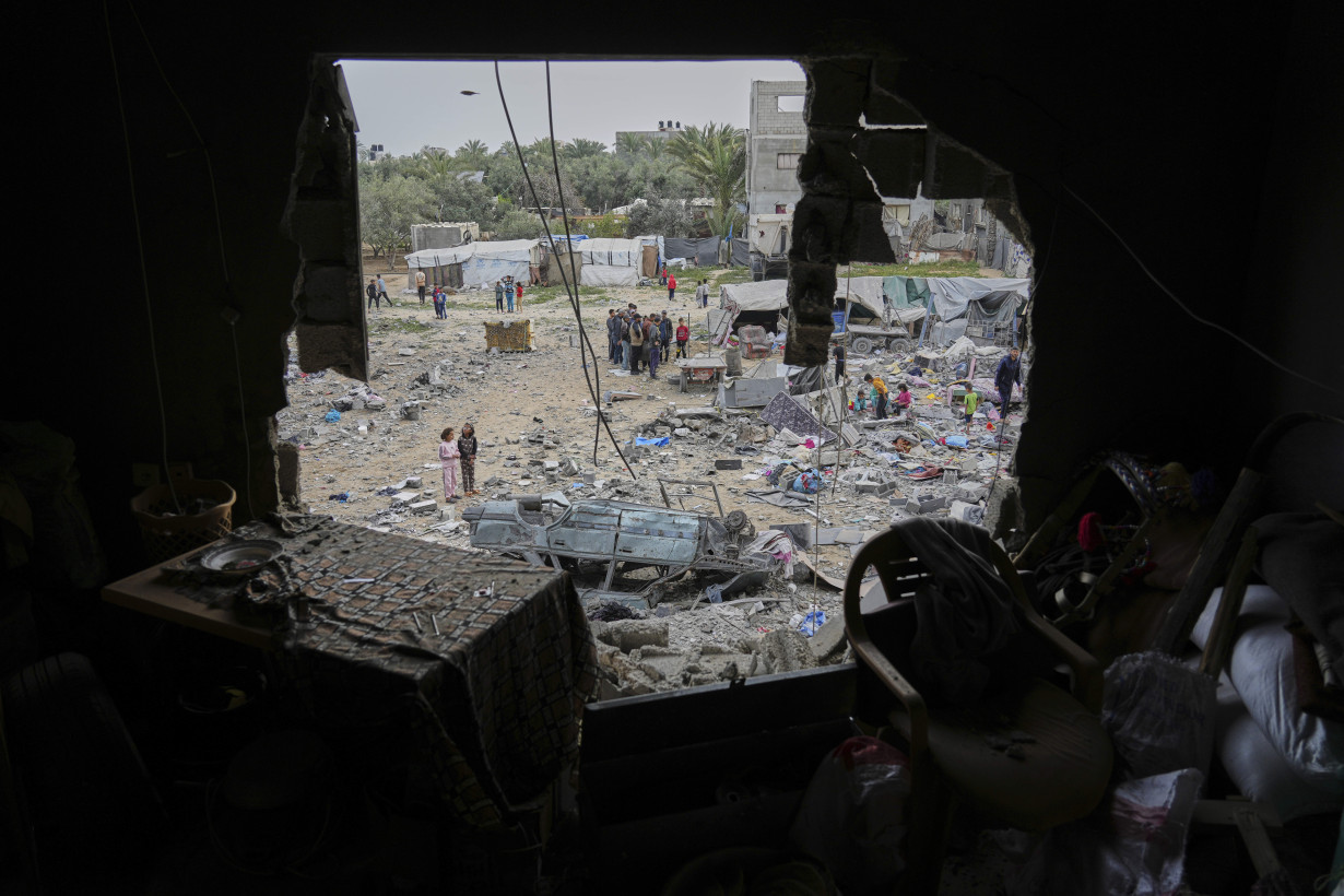 Middle East latest: Israeli strikes kill 25 people in Gaza as Supreme Court hears Shin Bet cases