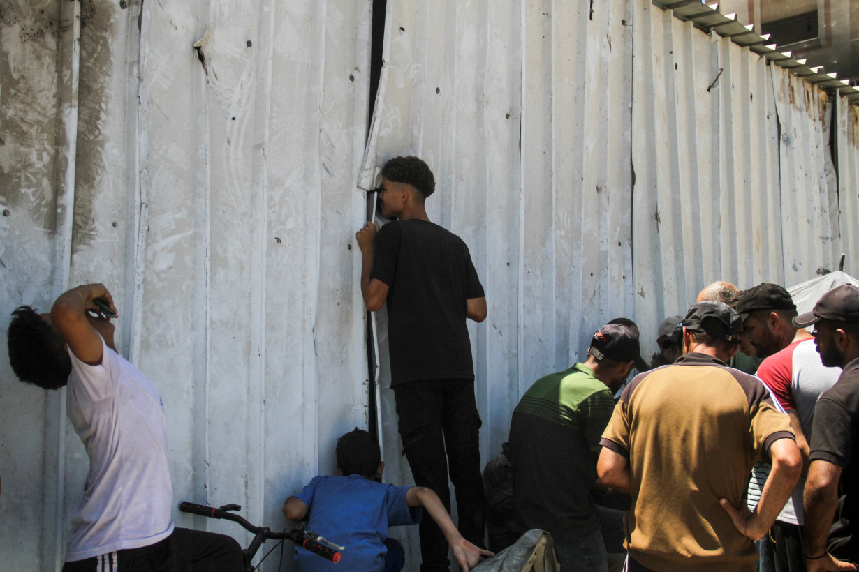 Six weeks since Israel imposed total Gaza blockade, last food is running out