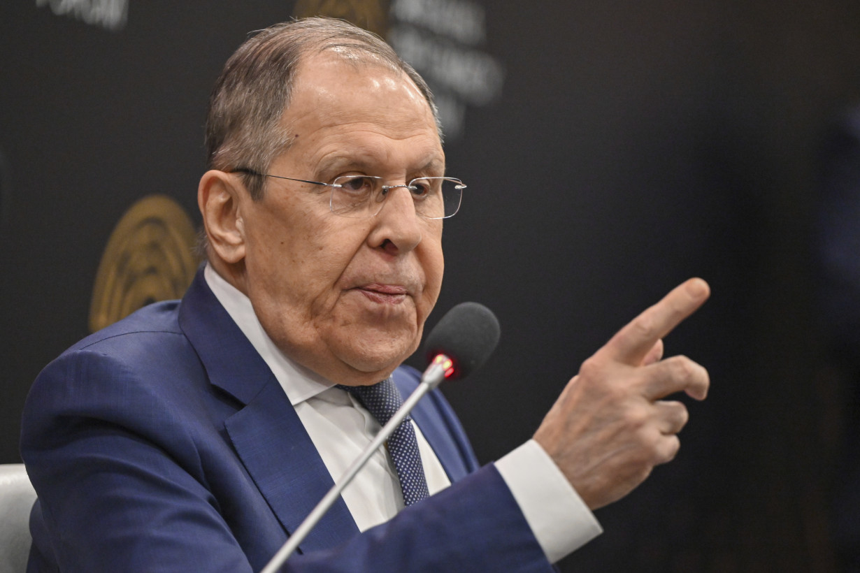 Russia and Ukraine accuse each other of failing to pause strikes after US envoy leaves Moscow