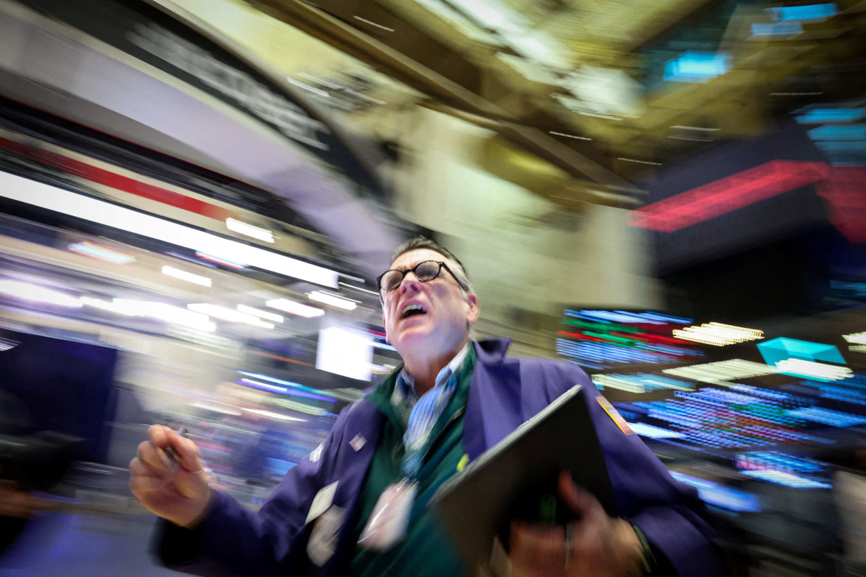 Trade tensions can lead to stock market crashes, IMF says