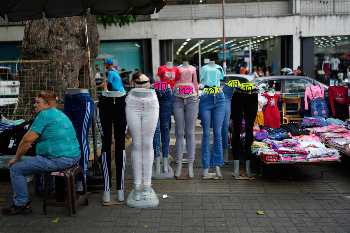Inflation, currency woes worsen Venezuela's complex crisis as Maduro declares 'economic emergency'